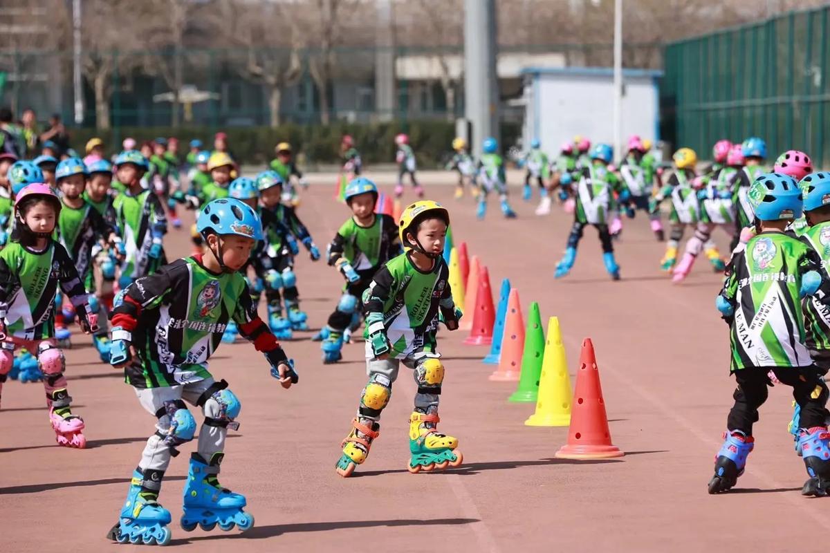 展现出了令 展现出了令