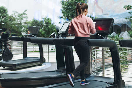 异却都势头 异却都势头